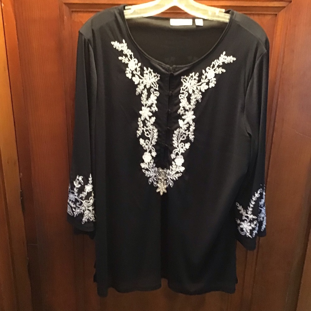 Susan Graver black Henley style tunic top XL
